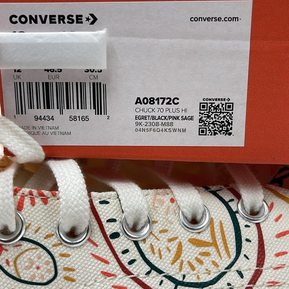 Converse Men’s High-Top Sneakers Platforms A08172C
CHUCK 70 PLUS HI
EGRET/BLPINK - Picture 16 of 16